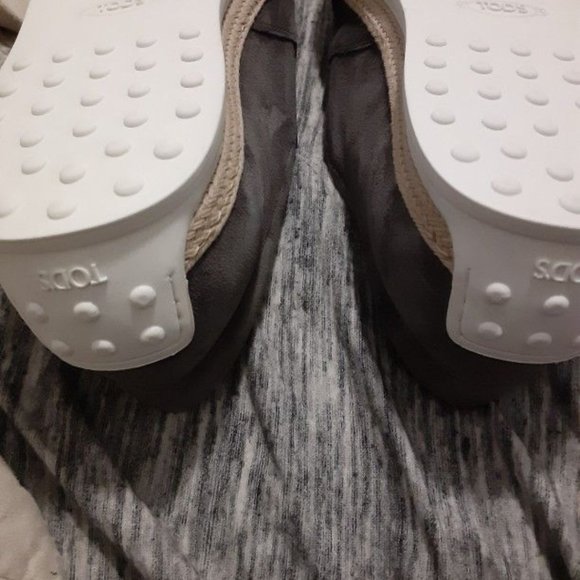 TODS MEN'S 10 1/2 GREY LOAFERS - Picture 4 of 6